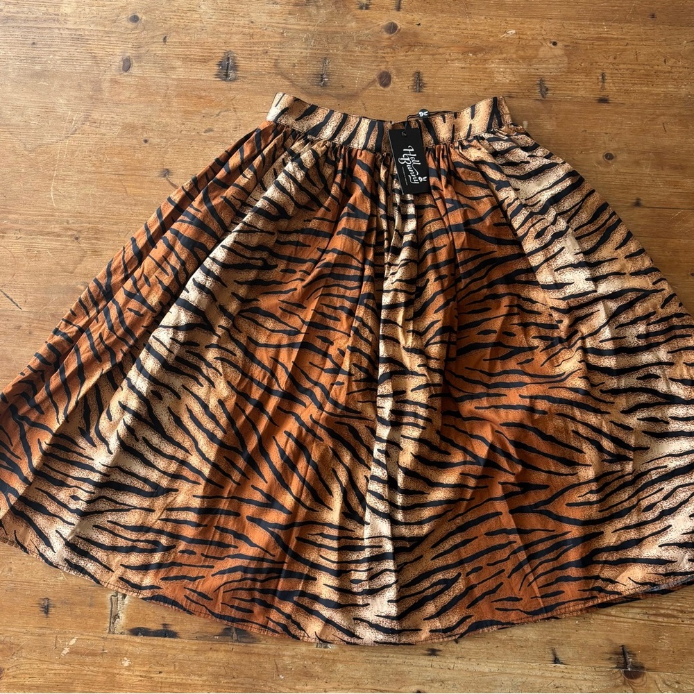 HELL BUNNY XS Tiger Print Pocket Circle Skirt NWT